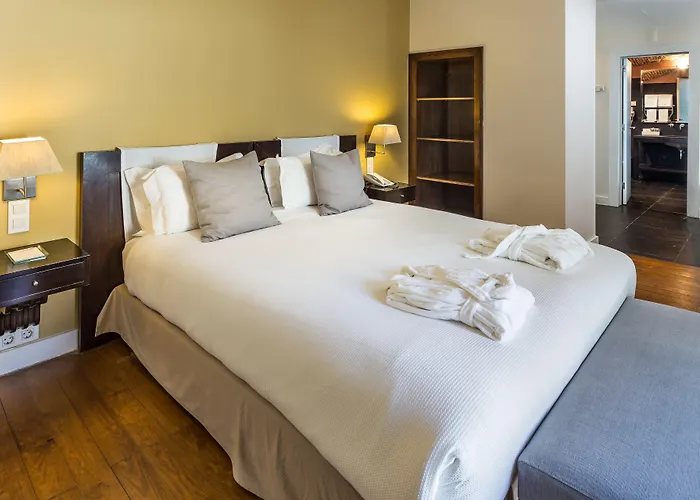 York House Hotell 4*