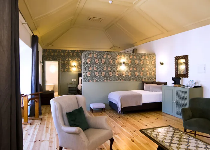 York House 4*