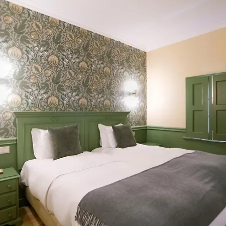 York House Лиссабон