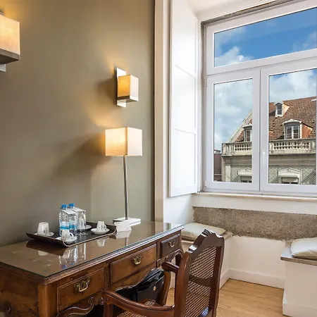 Отель York House