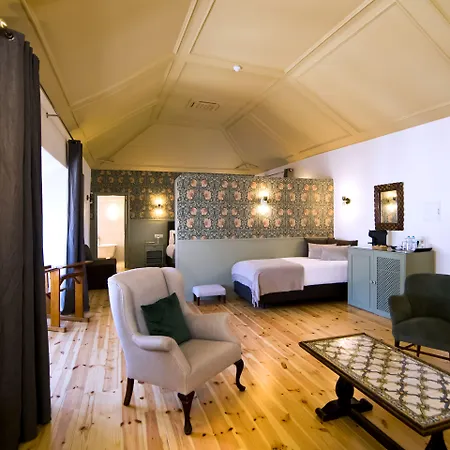 York House 4*