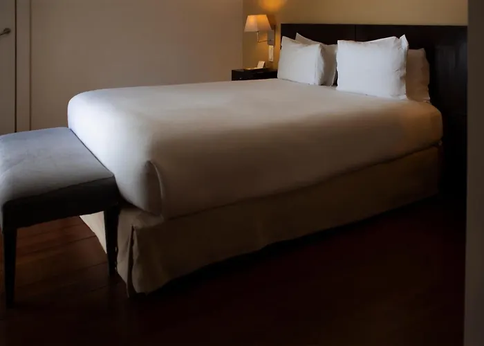 York House Отель Лиссабон