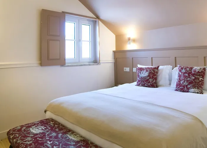 York House 4*