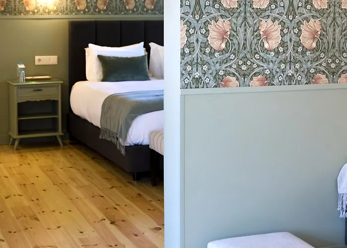 York House Отель