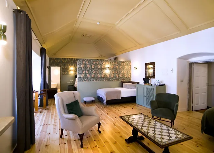 York House Лиссабон