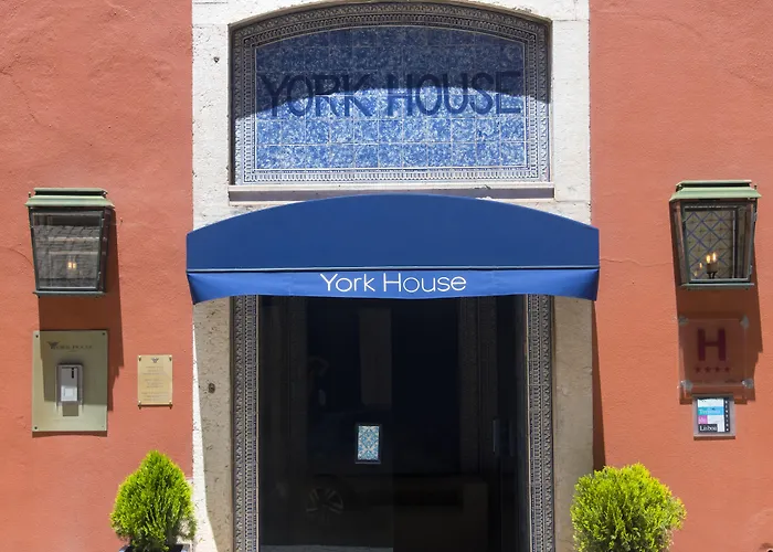 Отель York House 4*